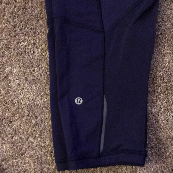 Lululemon crop leggings - Picture 3 of 5